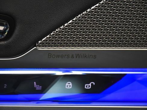 Used 2023 BMW i7 xDrive60 image 11