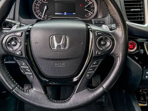 Used 2016 Honda Pilot Elite image 31