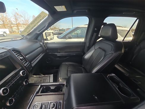 Used 2021 Ford Expedition Limited image 11