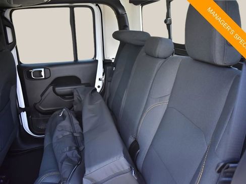 New 2025 Jeep Gladiator Sport image 13