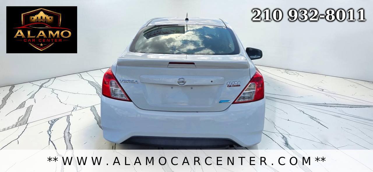 Used 2015 Nissan Versa S Plus FWD image 4