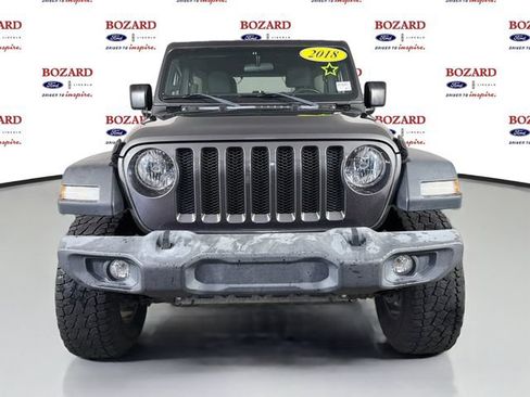 Used 2018 Jeep Wrangler Unlimited Sport S AWD/4WD image 3