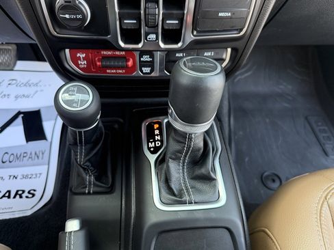 Used 2020 Jeep Gladiator Rubicon w/ Dual Top Group image 31