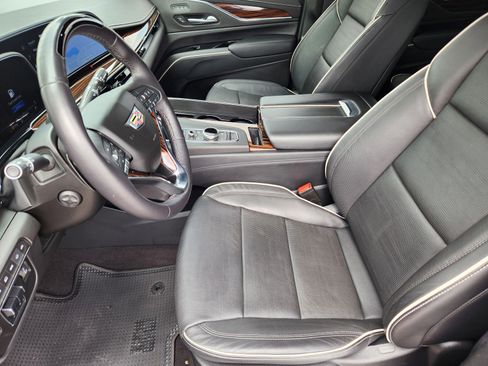 Certified 2023 Cadillac Escalade Premium Luxury w/ Performance Package AWD/4WD image 11