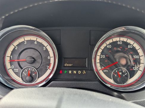 Used 2016 Dodge Grand Caravan SXT image 14