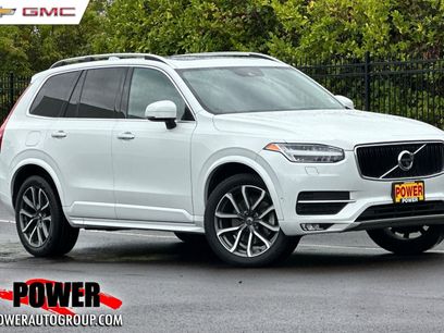 Used 2019 Volvo XC90 T5 Momentum w/ Advanced Package