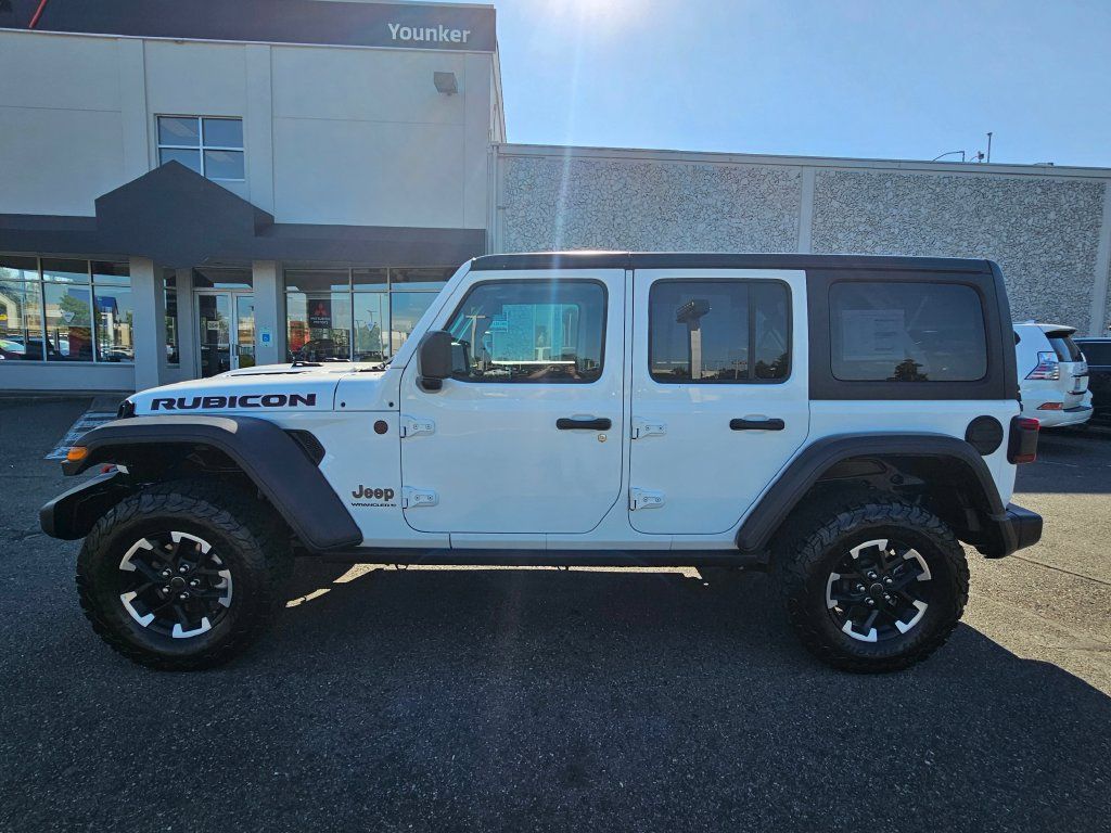 Used 2025 Jeep Wrangler Unlimited Rubicon AWD/4WD image 10
