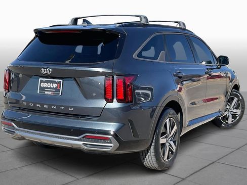 Used 2021 Kia Sorento S image 12