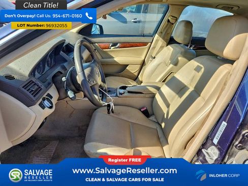 Used 2011 Mercedes-Benz C 300 Sedan image 9