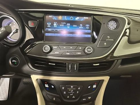 Used 2020 Buick Envision Essence FWD image 24