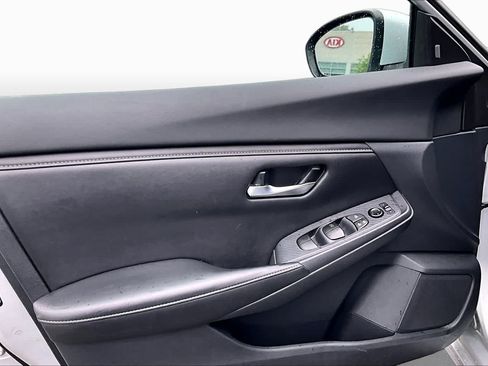Used 2022 Nissan Sentra SV FWD image 21