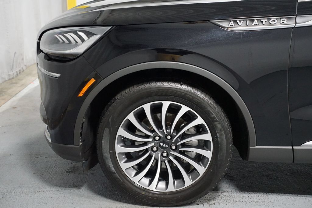Used 2023 Lincoln Aviator 2WD w/ Premium Package image 5