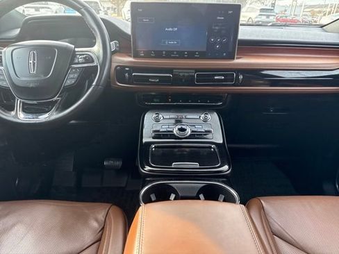 Certified 2023 Lincoln Nautilus Reserve image 22