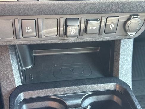Used 2022 Toyota Tacoma TRD Sport w/ Black Out Package (TMS) AWD/4WD image 33