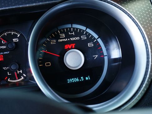 Used 2012 Ford Mustang Shelby GT500 w/ SVT Performance Pkg image 29