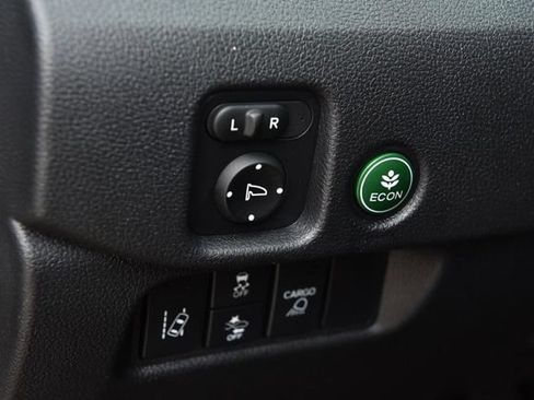 Used 2025 Honda Ridgeline RTL image 13