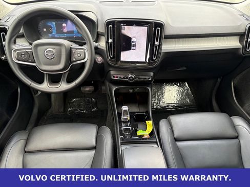 Certified 2025 Volvo XC40 B5 Plus AWD/4WD image 13