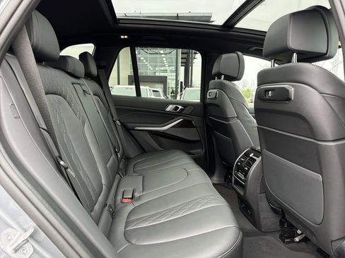 Used 2025 BMW X5 xDrive50e image 16