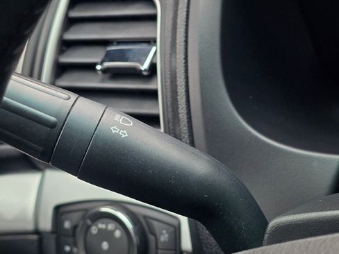 Used 2016 Ford Explorer XLT w/ Equipment Group 202A image 33