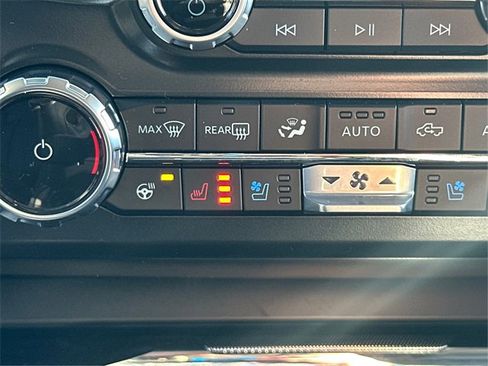 New 2026 Ford F250 Lariat w/ Black Appearance Package image 27