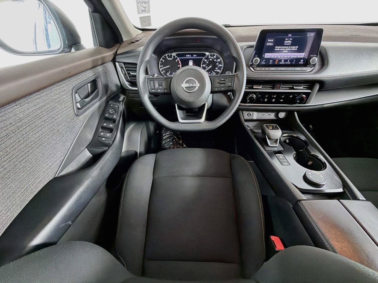 Used 2023 Nissan Rogue S AWD/4WD image 13