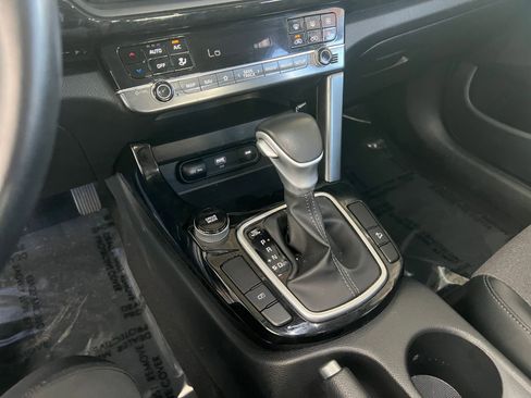 Used 2025 Kia Seltos S image 41
