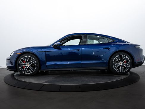 New 2025 Porsche Taycan 4S image 2