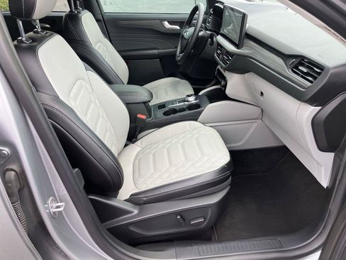 Used 2024 Ford Escape SE w/ PHEV Premium Package FWD image 38
