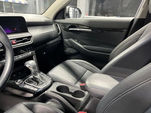 Used 2024 Kia Seltos EX AWD/4WD image 17