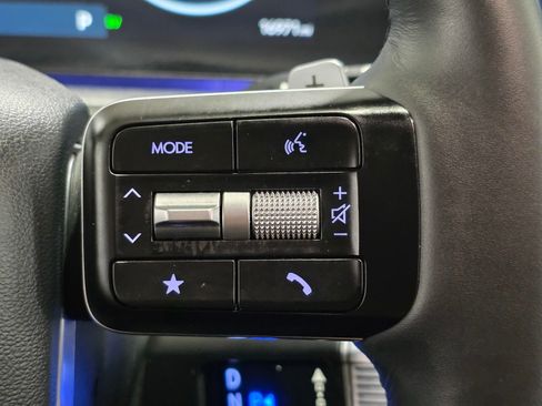 Certified 2025 Hyundai Santa Fe Limited image 34