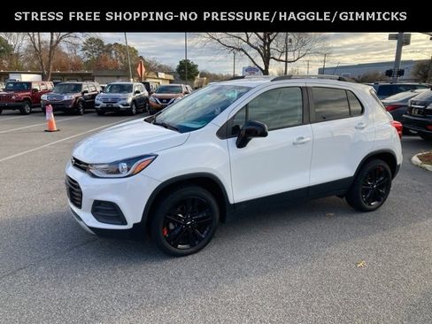 Used 2021 Chevrolet Trax LT w/ Redline Edition image 7