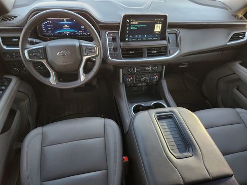 Used 2024 Chevrolet Tahoe Z71 w/ Luxury Package image 31