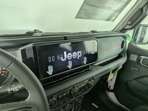 New 2026 Jeep Gladiator Rubicon AWD/4WD image 21