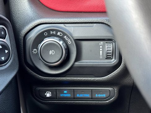 Used 2023 Jeep Wrangler Unlimited Rubicon 4xe AWD/4WD image 34