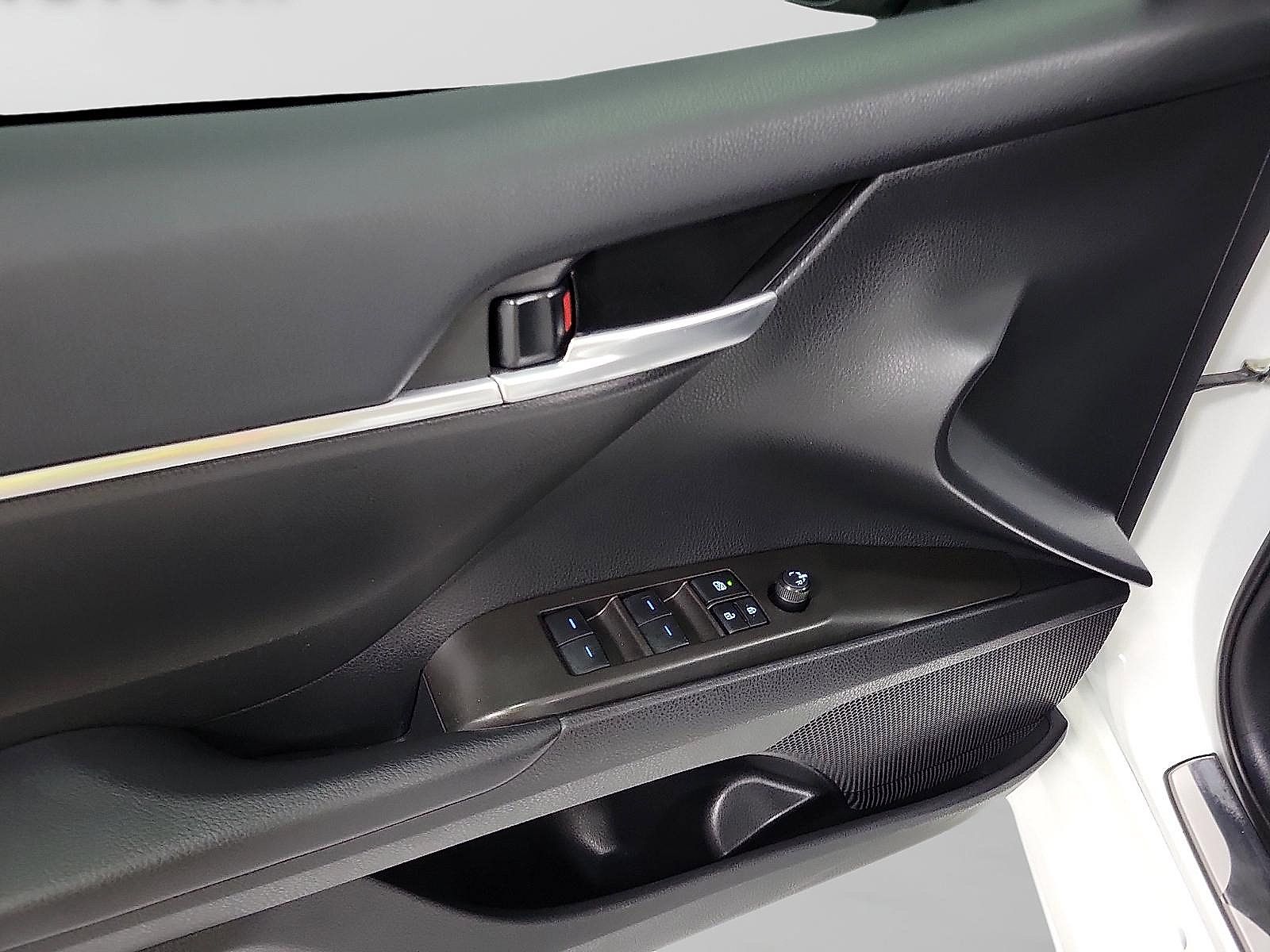 Certified 2024 Toyota Camry SE FWD image 10