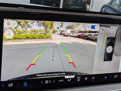 Certified 2025 Ford Explorer Platinum w/ LUX Leather Package image 31