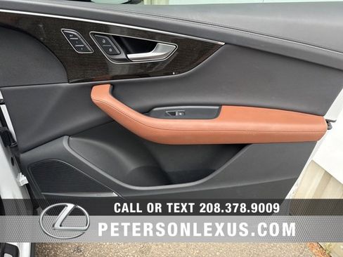 Used 2024 Audi Q7 3.0T Prestige image 11