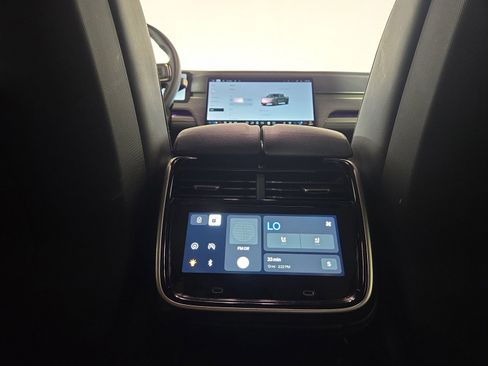 Used 2023 Rivian R1T Adventure image 28