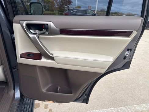 Used 2018 Lexus GX 460 Premium w/ Premium Package image 20