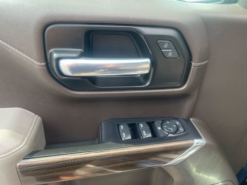 Used 2020 Chevrolet Silverado 1500 LT w/ All-Star Edition AWD/4WD image 10