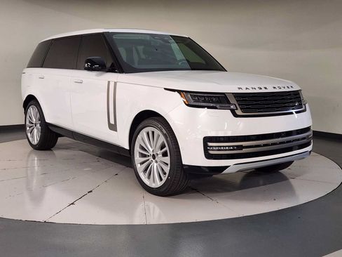 New 2026 Land Rover Range Rover Long Wheelbase SE AWD/4WD image 7