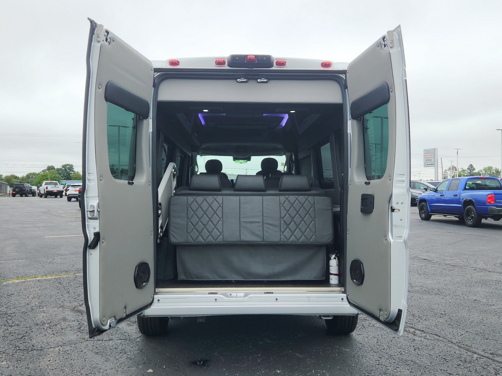 Used 2023 RAM ProMaster 2500 w/ Premium Convenience Group (B) FWD image 15