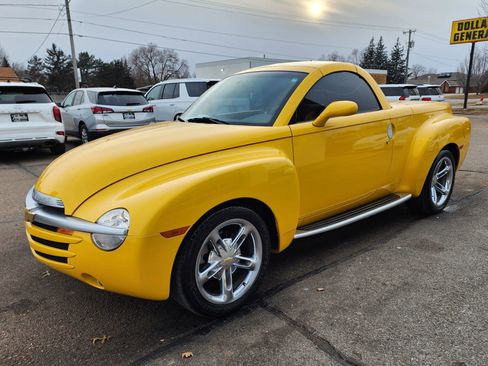Used 2004 Chevrolet SSR Convertible Pickup 2D w/ Preferred Equipment Group image 5