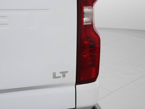 Used 2025 Chevrolet Silverado 2500 LT w/ Convenience Package AWD/4WD image 38