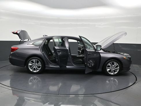 Used 2018 Honda Accord LX image 29