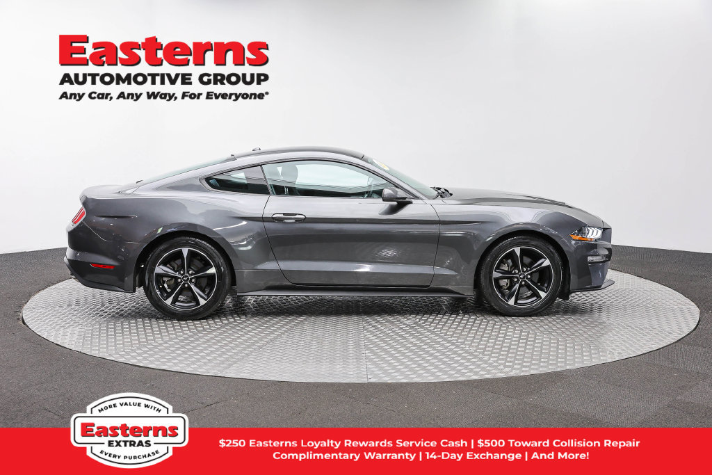 Used 2019 Ford Mustang Coupe RWD image 5