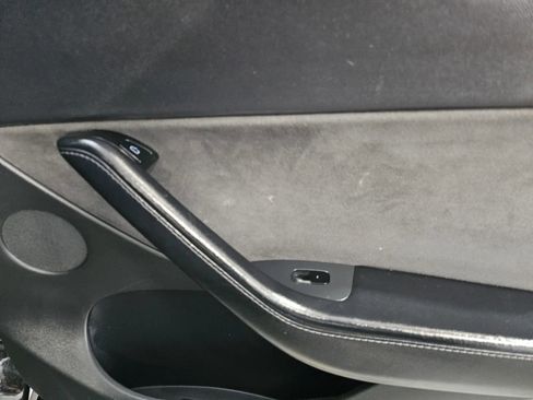 Used 2021 Tesla Model Y Long Range AWD/4WD image 8
