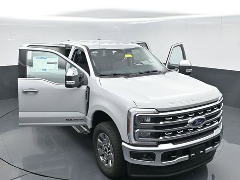 New 2026 Ford F250 Lariat w/ Chrome Package image 51