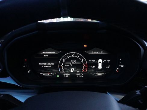 Used 2022 Lamborghini Urus image 54