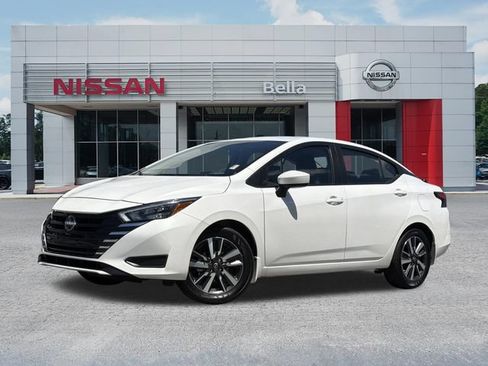 Certified 2025 Nissan Versa SV w/ Trunk Package FWD image 1